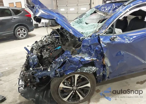 2024 Toyota Corolla Cross Hybrid Xse из США, поврежденный, VIN 7MUFBABG8RV058183